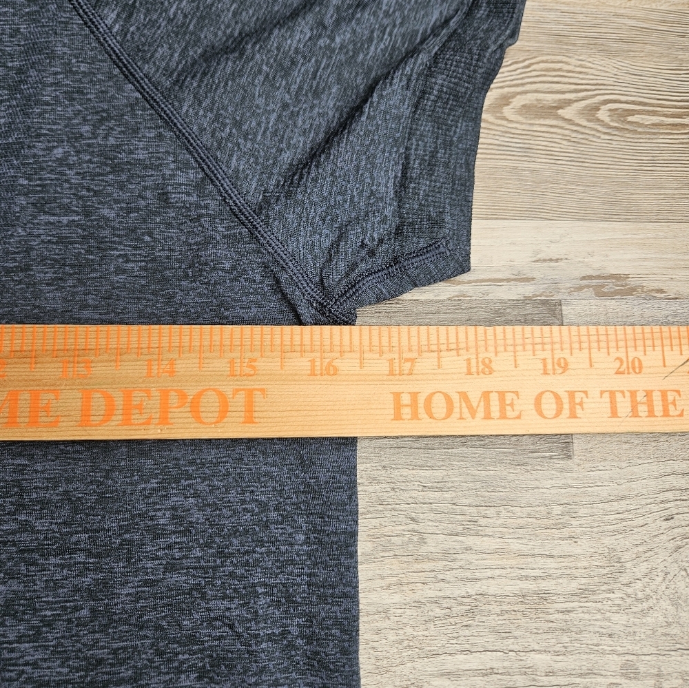 Lululrmon Navy Blue Swiftly Tech Tshirt Women's Size 8 - Picture 10 of 10